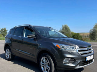 Ford Kuga foto 2