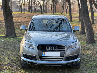 Audi Q7 фото 3