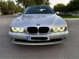 BMW 5 Series foto 5