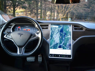 Tesla Model S foto 4