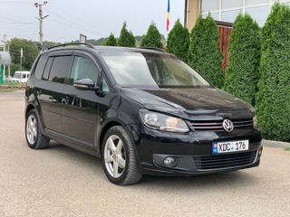 Volkswagen Touran foto 3