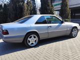 Mercedes Series (W124) foto 5