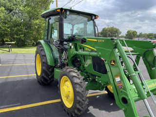 Tractor John Deere 5075e foto 8