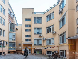 Apartament cu 3 camere, 140 m², Centru, Chișinău foto 13