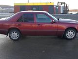 Mercedes Series (W124) foto 2