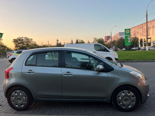 Toyota Yaris foto 3