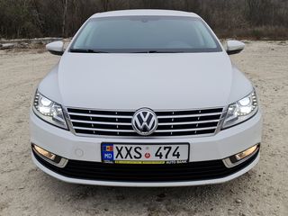 Volkswagen Passat CC foto 2