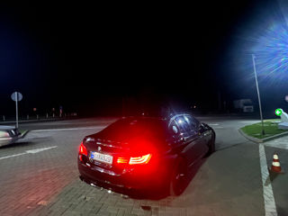 BMW 5 Series foto 3