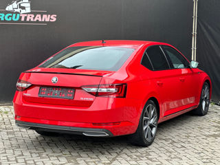 Skoda Superb foto 4