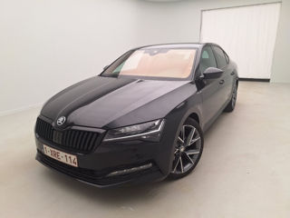 Skoda Superb foto 1