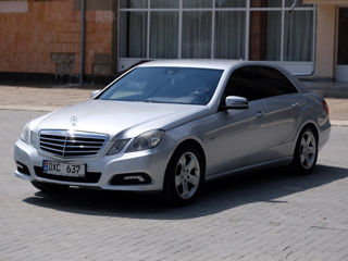 Mercedes E-Class foto 1