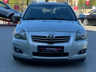 Toyota Avensis foto 3