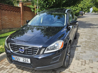 Volvo XC60 foto 1