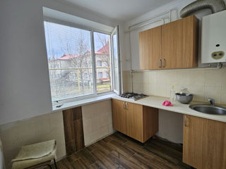 Apartament cu 2 camere, 48 m², Centru, Briceni foto 2