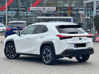 Lexus UX foto 3