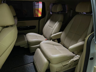 KIA Carnival foto 10