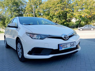 Toyota Auris foto 1