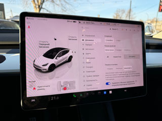 Tesla Model Y foto 12