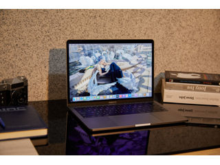 MacBook Pro 13, 2017/ i5 7gen/ 16gb Ram/ 256gb SSD/ 440 cicluri/ Mac OS Ventura