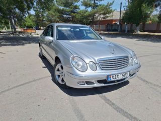 Mercedes E-Class foto 4