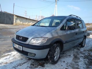 Opel Zafira foto 3