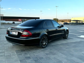 Mercedes E-Class foto 2