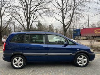 Opel Zafira foto 4