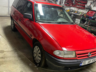 Opel Astra foto 2