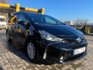 Toyota Prius + foto 2