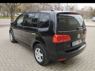 Volkswagen Touran foto 4