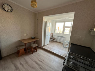 Apartament cu 2 camere, 48 m², Botanica, Chișinău foto 2