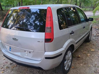 Ford Fusion foto 6