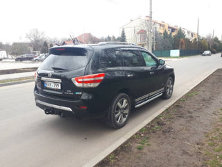 Nissan Pathfinder foto 6