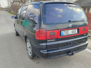 Volkswagen Sharan foto 4