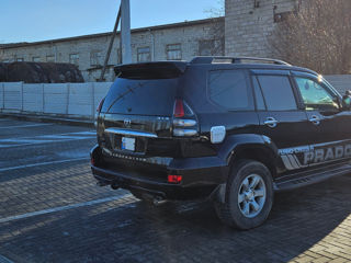 Toyota Land Cruiser Prado foto 3