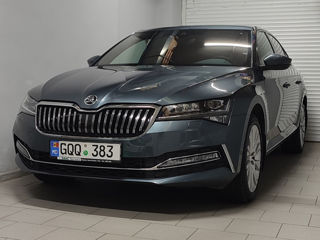 Skoda Superb foto 2