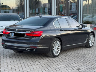 BMW 7 Series foto 4