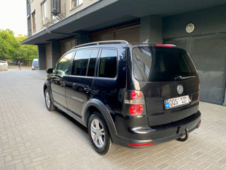 Volkswagen Touran foto 5