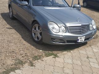 Mercedes E Class foto 1