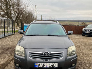 Toyota Avensis foto 3