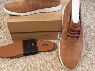 Продам ботинки UGG Freamon foto 3