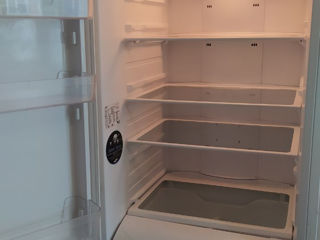 Продам холодильник Samsung RL44SCSW. No Frost. Высота 200 см.