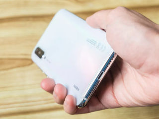 Xiaomi Mi 9 Lite 6/64Gb - 1900 lei foto 7