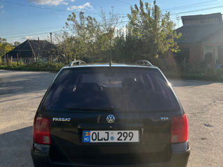 Volkswagen Passat foto 3