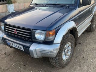 Mitsubishi Pajero Sport foto 2