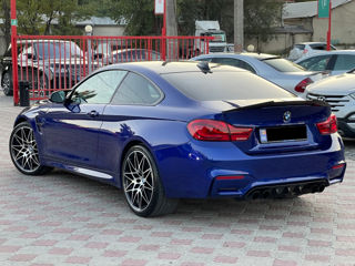 BMW M4 foto 3