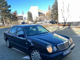 Mercedes E-Class foto 3