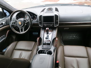 Porsche Cayenne foto 9