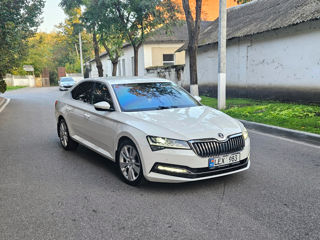 Skoda Superb foto 2