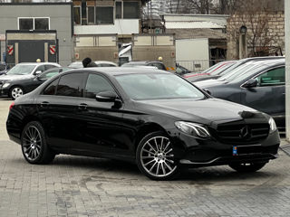 Mercedes E-Class foto 4